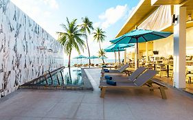 ทรี ทรีส์ สมุย รีสอร์ต